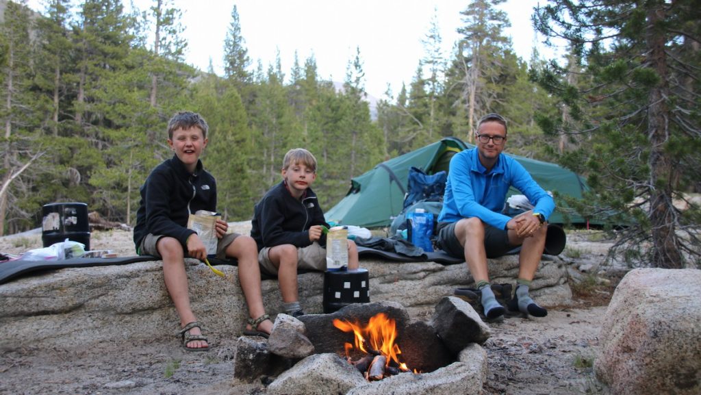 Camp in Lyell canyon