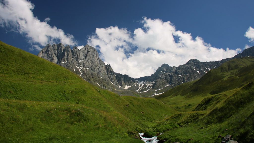 Mount Chaukebi in Sno valley